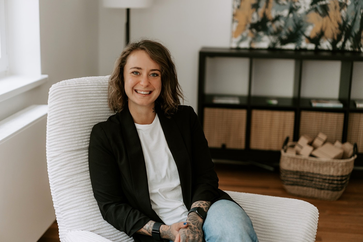 Mona Friedrichs, die Standortleitung der Praxis Altona
